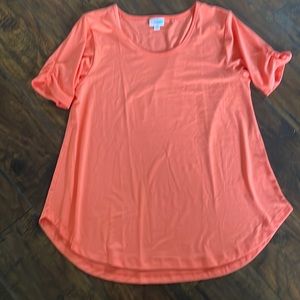 LuLaRoe Gathered Sleeve Tee